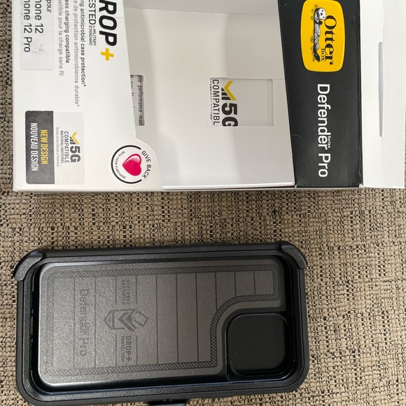 Otter Box Defender Pro for iPhone 12/12 Pro - Picture 8 of 8